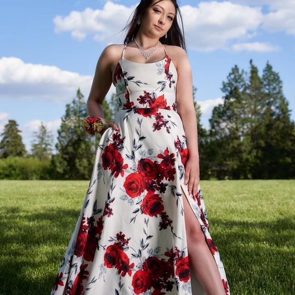 Prom dress from Macy’s brand new only worn once. - Picture 1 of 3